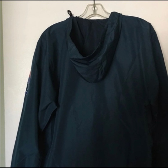 Men’s Champion Packable pull over jacket - Picture 5 of 8